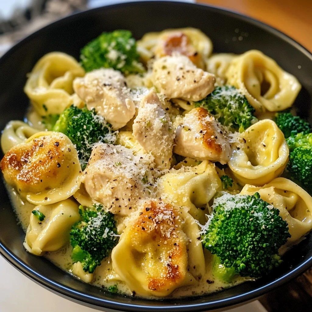 Garlic Parmesan Tortellini with Chicken and Broccoli - 5 Steps to Delicious